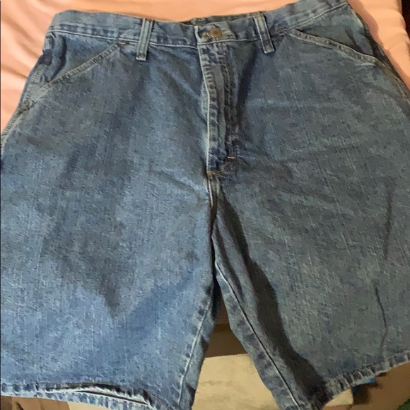 wrangler denim carpenter shorts